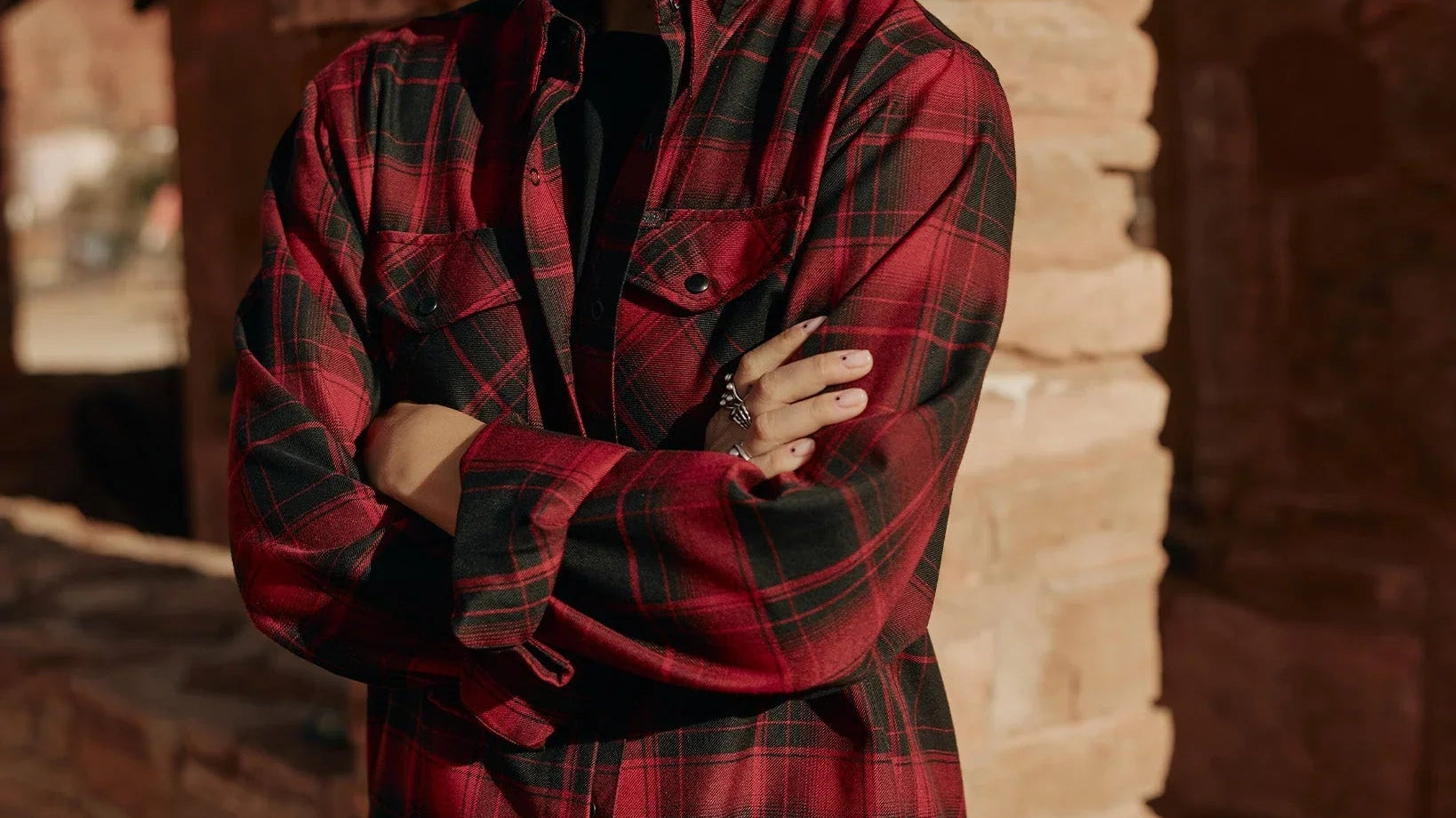 Built For The Ride: Why Cotton Fails & Dixxon Women's Flannels Win When the Cold Hits - Dixxon Flannel Co.