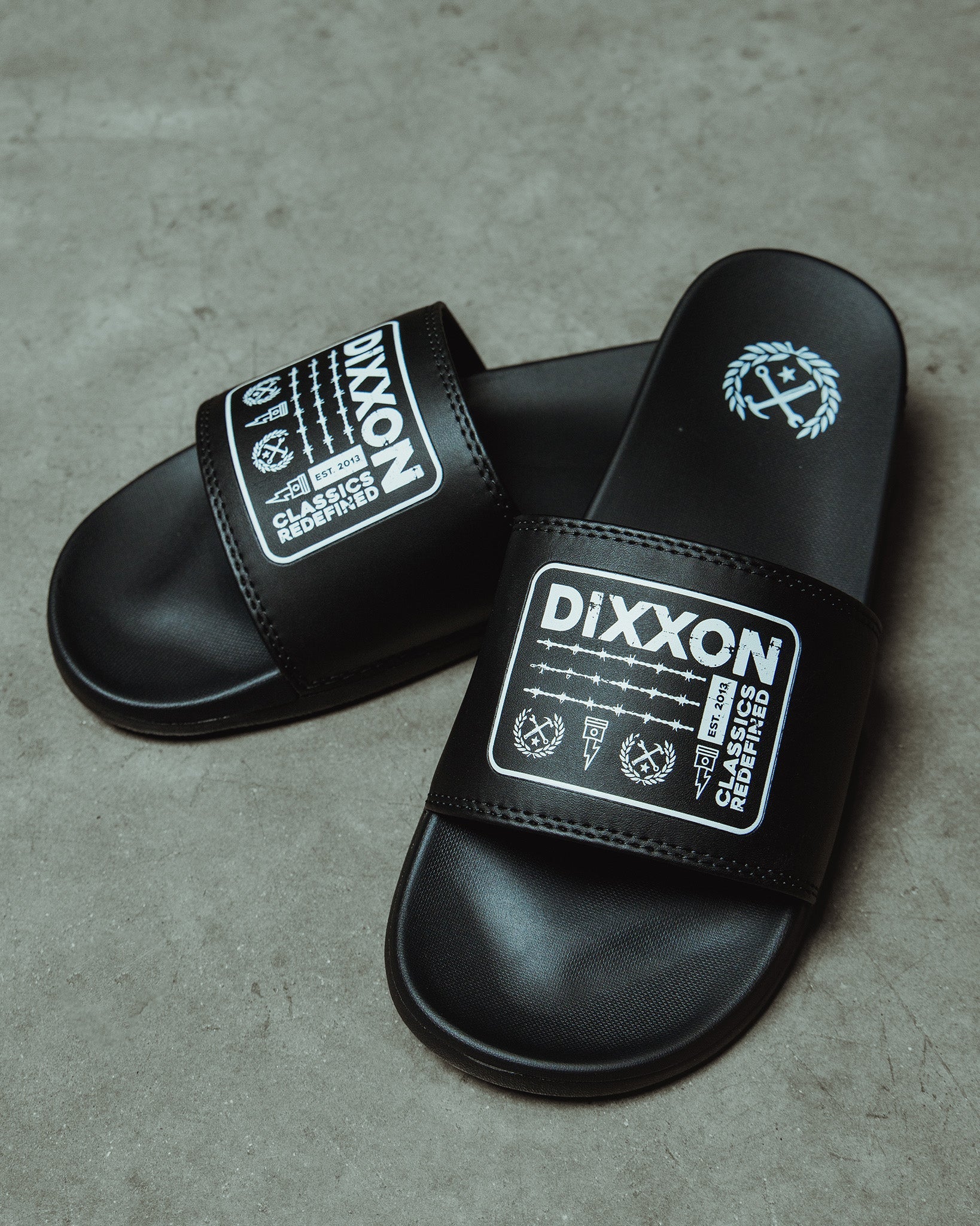 Barbed Slides - White & Black - Dixxon Flannel Co.
