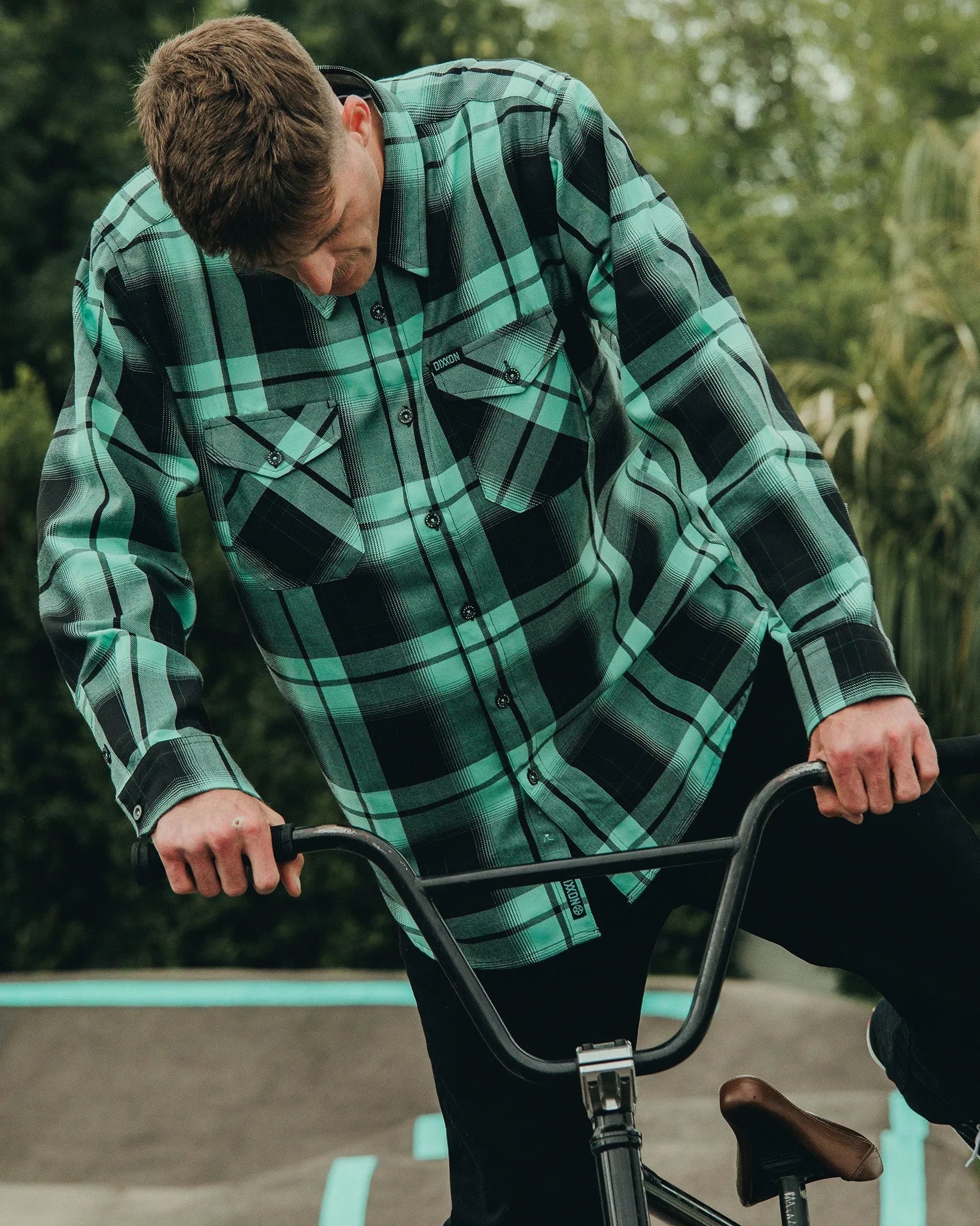 Finding Your Grid: How to Choose the Best Men's Flannel Patterns and Colorways - Dixxon Flannel Co.