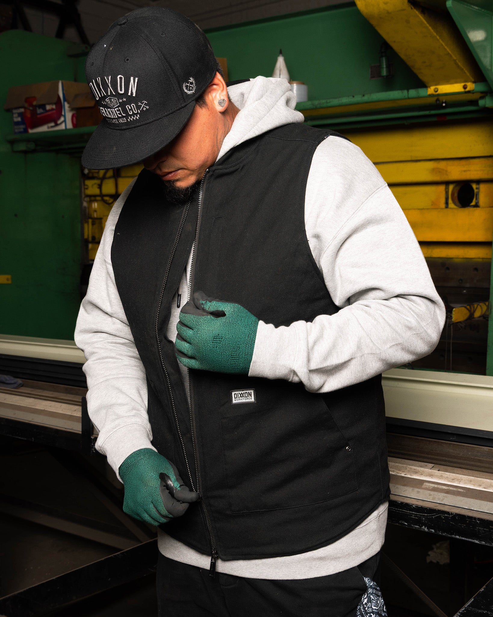 【YOKE】 BONDING OPAL WORK VEST ヨーク24SS BONDING OPAL WORK VEST style.2024.2.23 | 4294 | mark