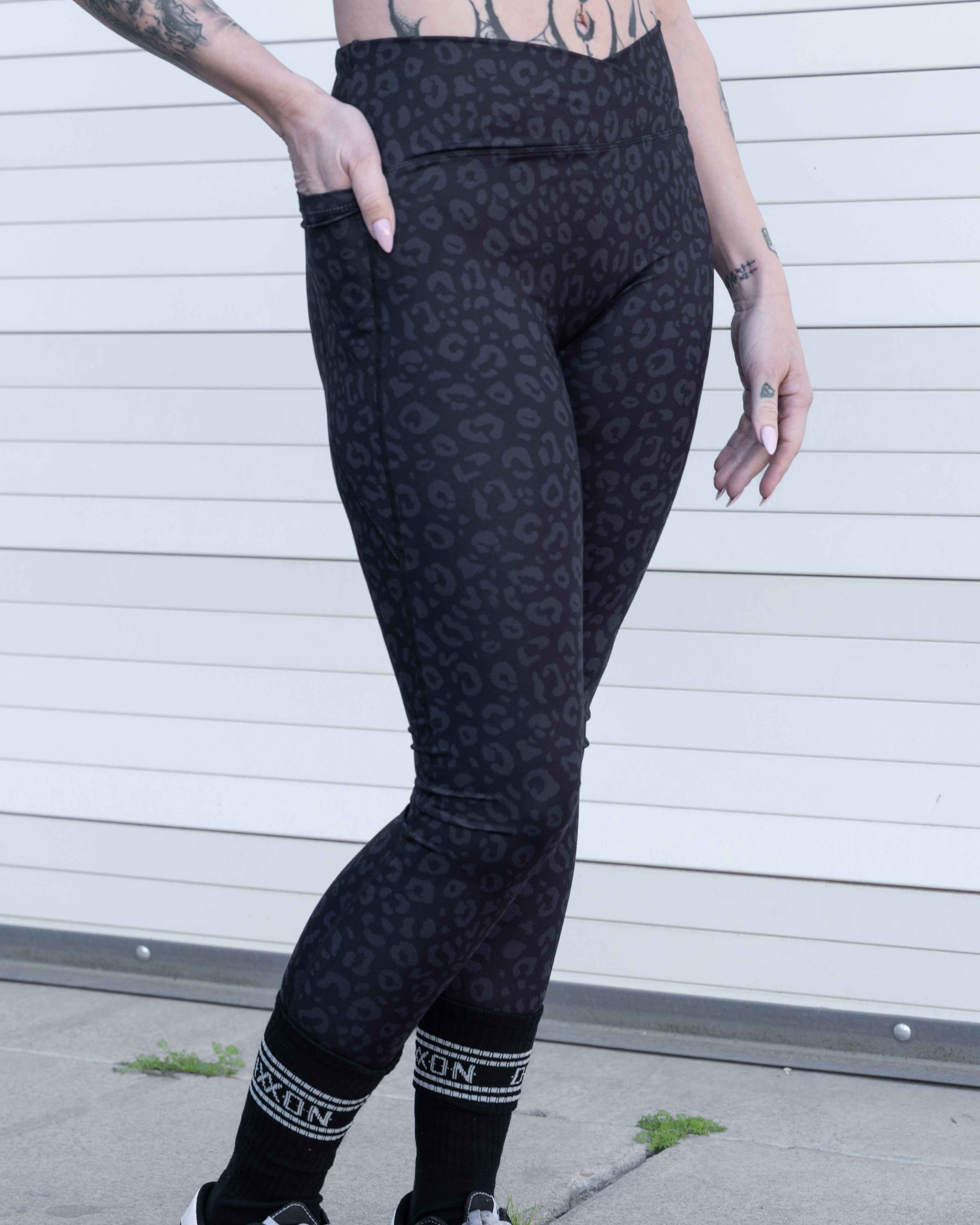 Women's Untamed Leggings - Black Leopard - view 2