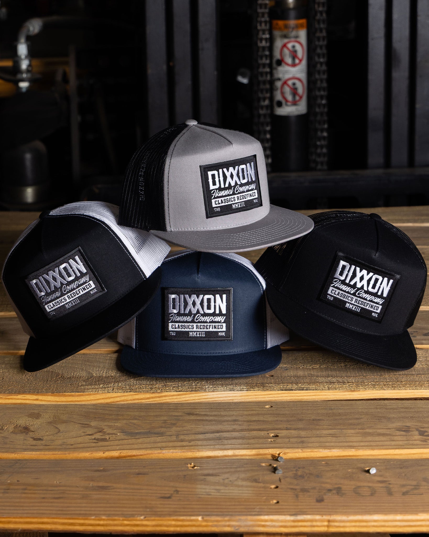 帽子 dixx Billboard Flat Bill Trucker Snapback | Dixxon Flannel Co.