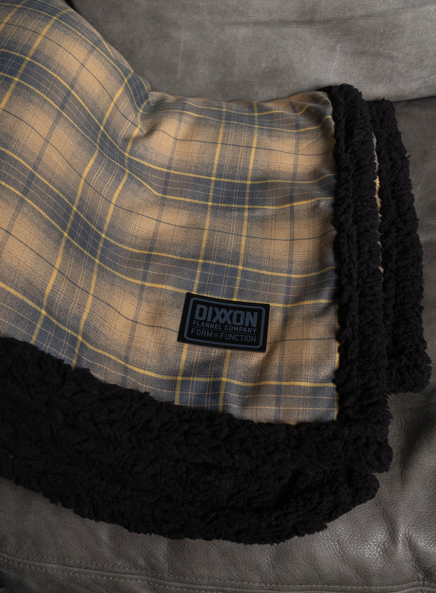 Dixxon Blankets: Cozy Comfort for Home & Adventure in 2025
