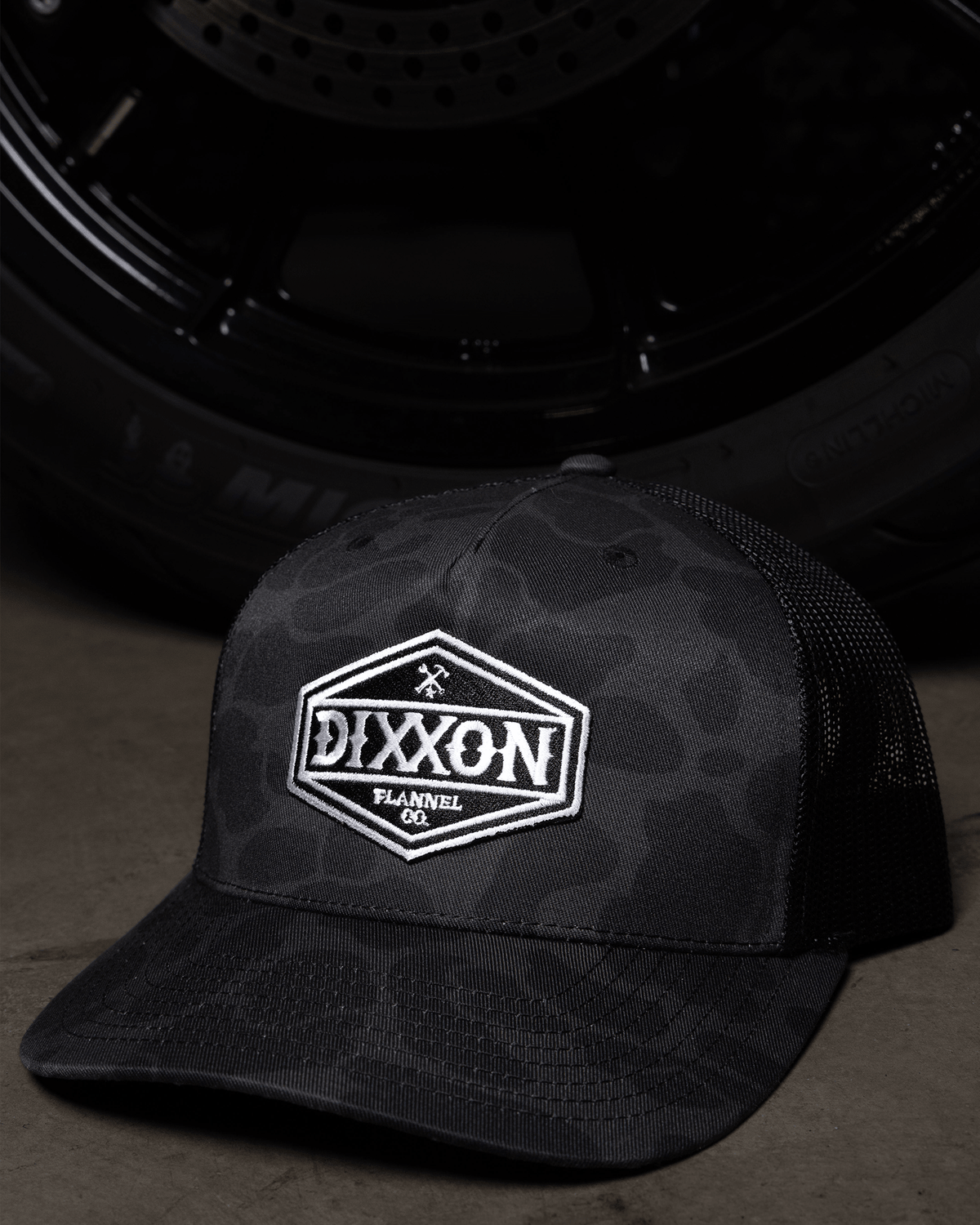 Foundry Shield Curved Bill Trucker Snapback - Black & White - view 5