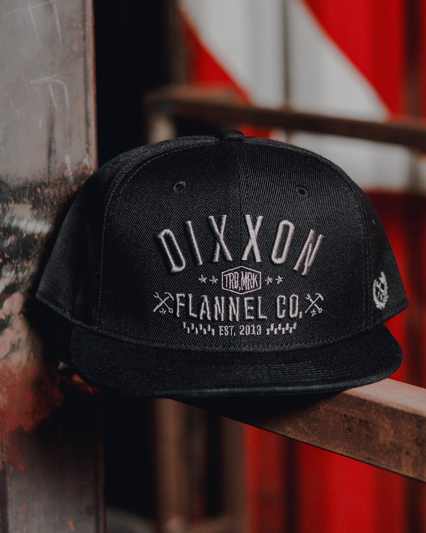 Gray Cruz Flat Bill Snaback - Black - Dixxon Flannel Co.