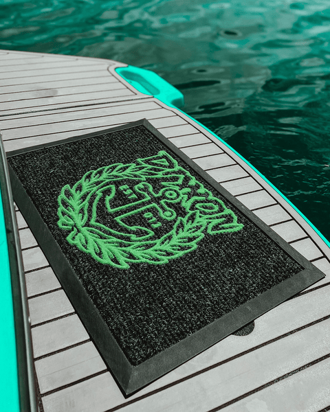 Green Salty Crest Indoor Mat - Black | Dixxon - Shop