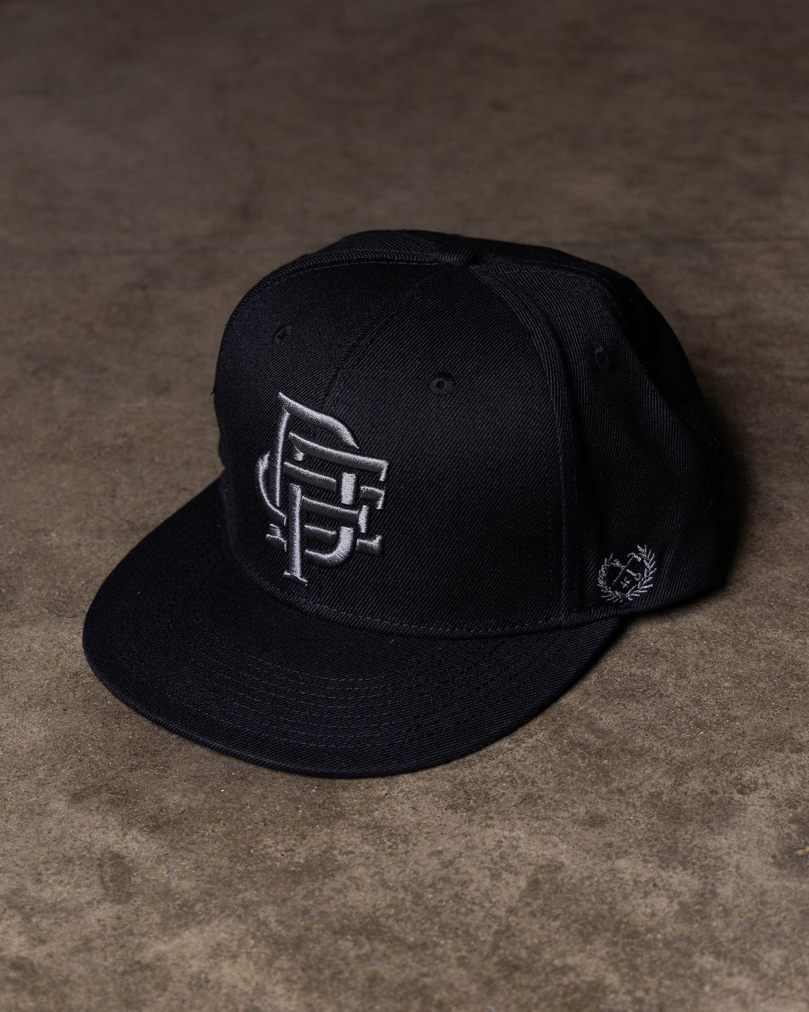 Icon Flat Bill Snapback - Dixxon Flannel Co.