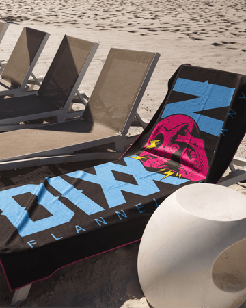 タオル・ハンカチ POP OUT Beach Towel Pink Bolt Quick Dry Beach Towel | Dixxon Flannel Co.