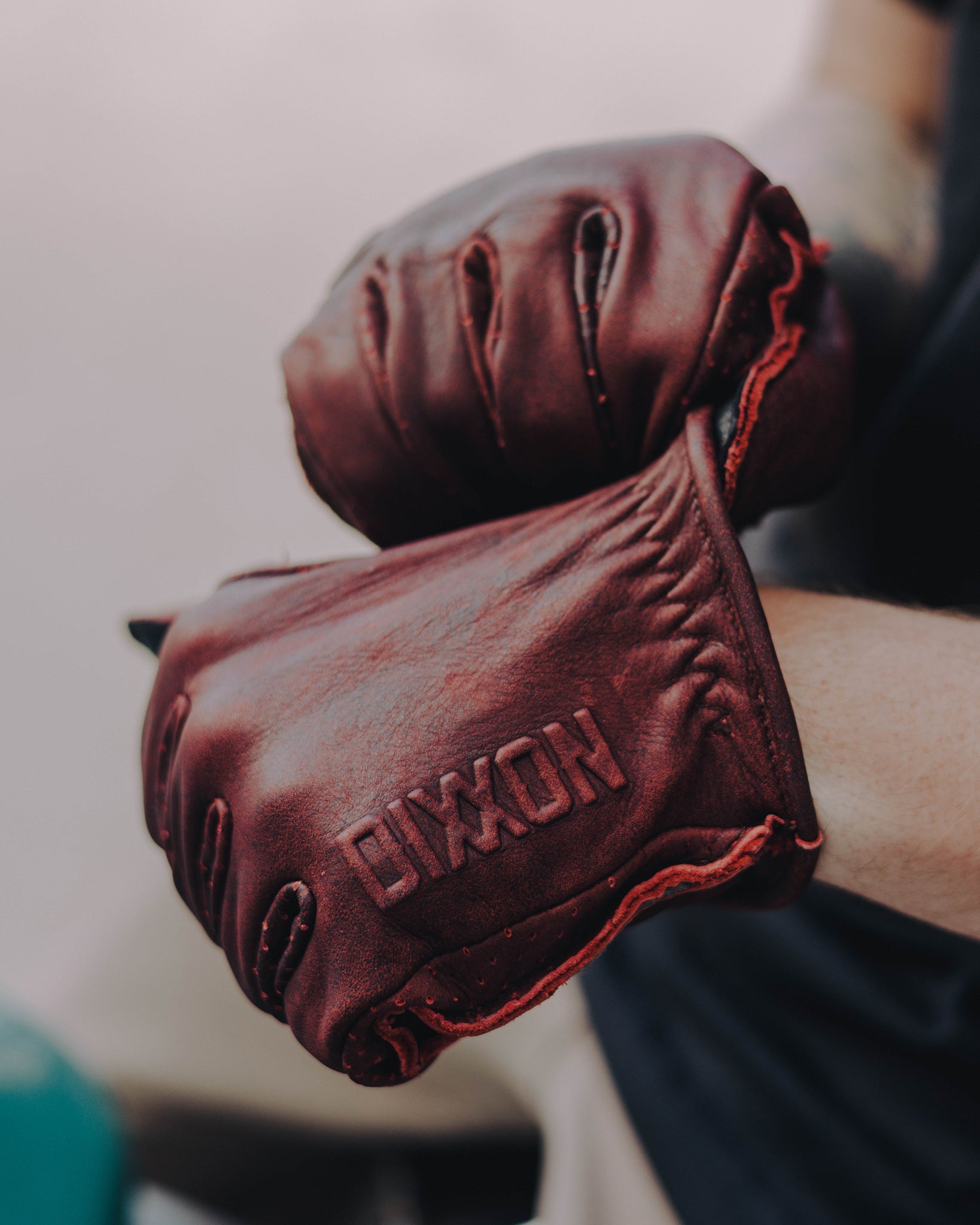 roper handschuhe Dixxon Oxblood Moto Gloves: Ride in Comfort & Style (2026)