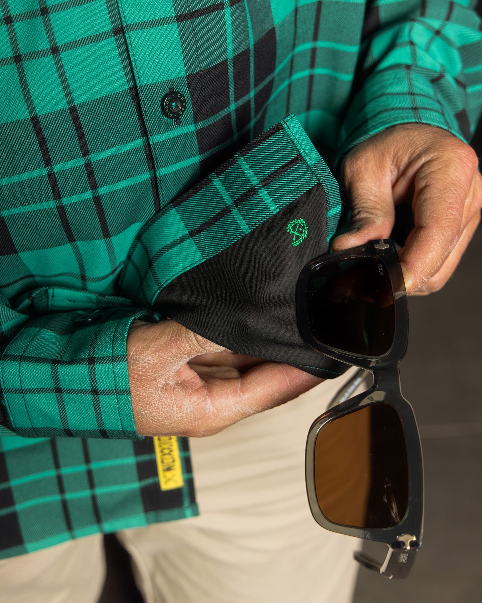 The Bogus Flannel - view 6