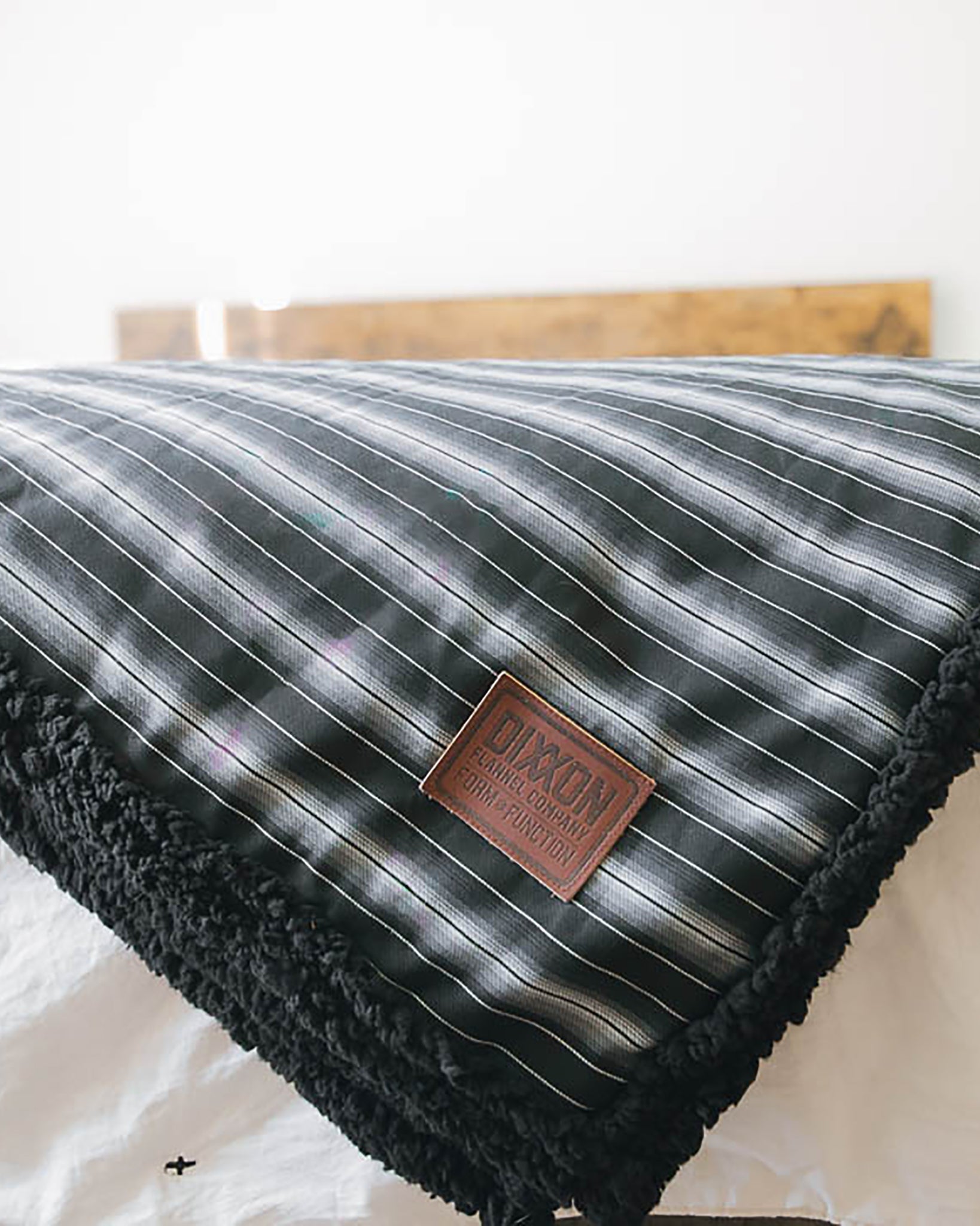 Black Serape Flannel Sherpa Blanket - Dixxon Flannel Co.