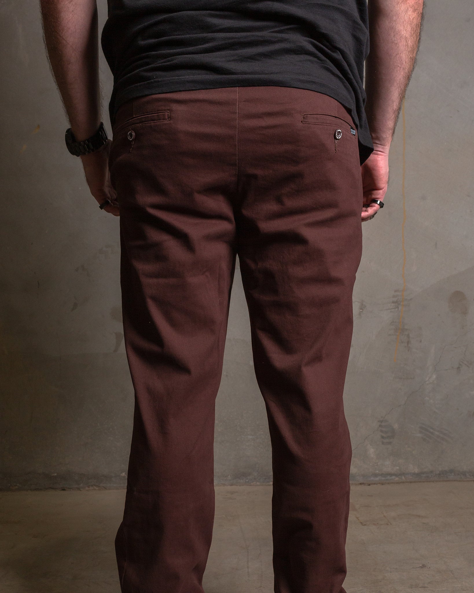 Buy Men Brown Solid Slim Fit Trousers Online - 907536 | Van Heusen