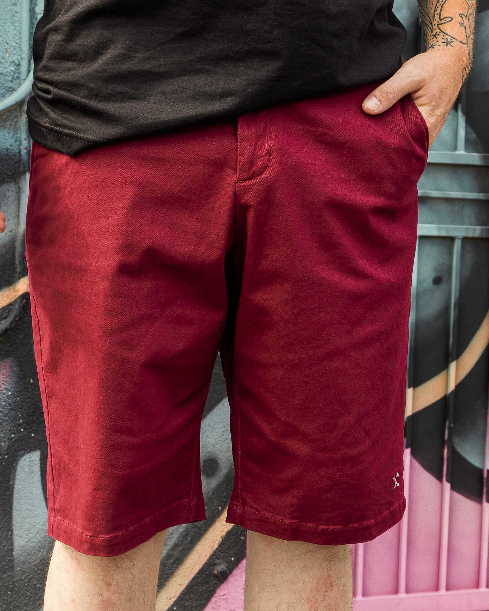 Mens maroon chino shorts top