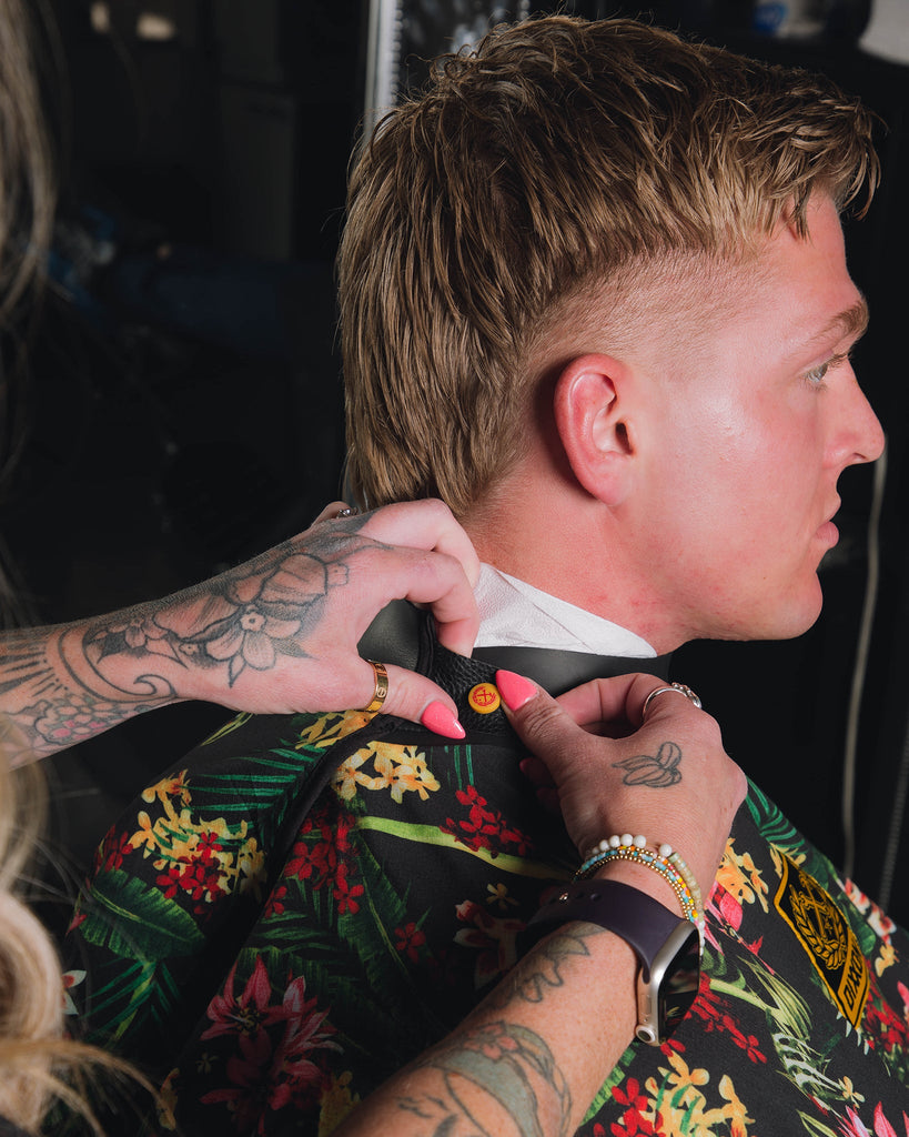 Gili Barber Cape - Dixxon Flannel Co.